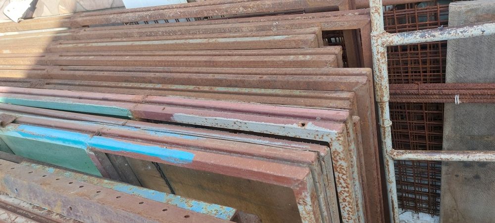 Рамки металлические