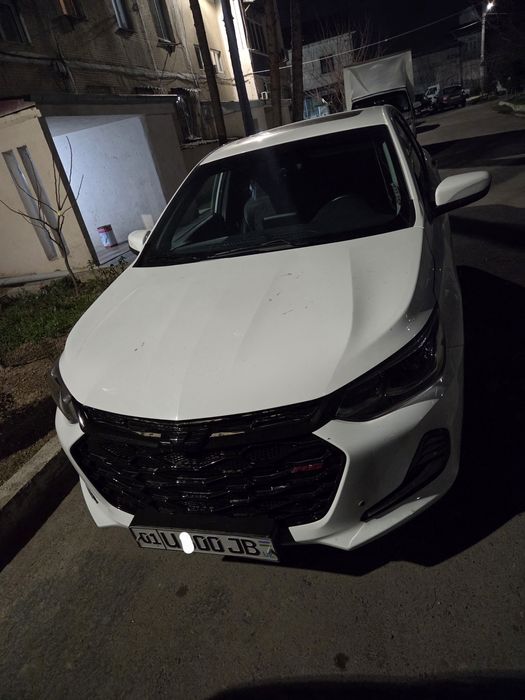 Onix premier 2 2023 sotiladi