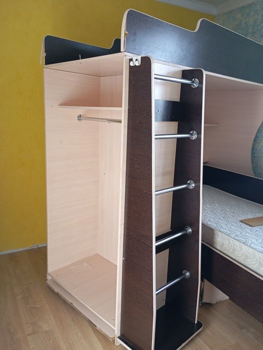 Бесплатно самовывоз.Детская спальня