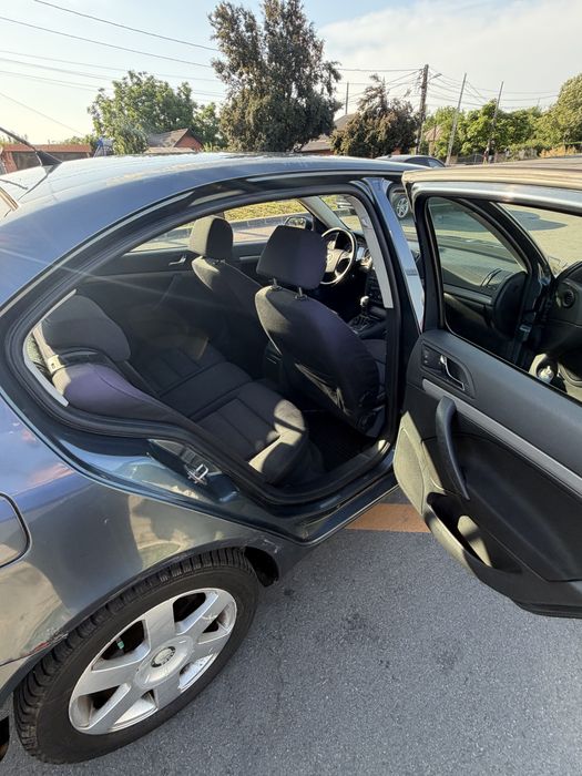 Skoda Octavia 1.6 Benzina