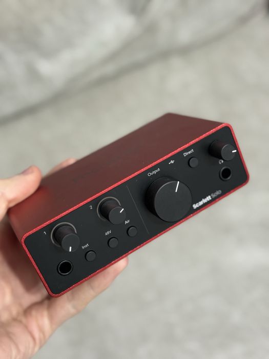 Focusrite Scarlett Solo 4th Gen — звуковая карта
