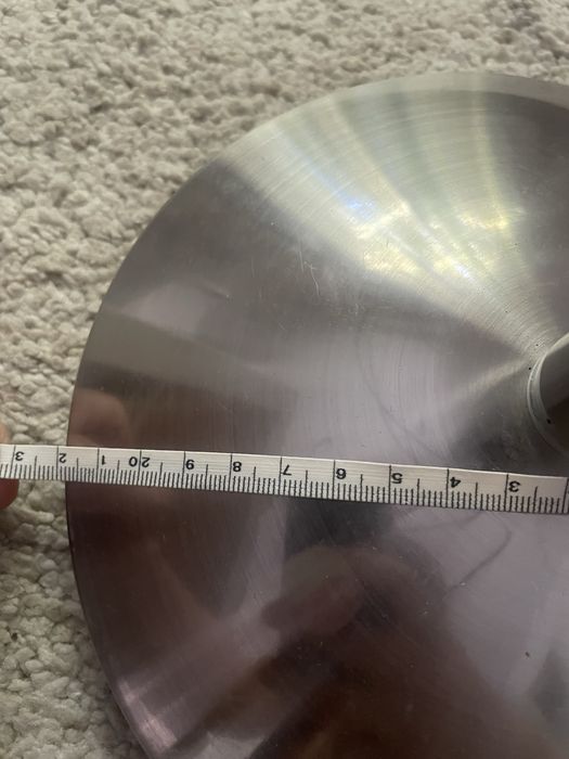 Lampa din  inox cu 6 brate modelabile.