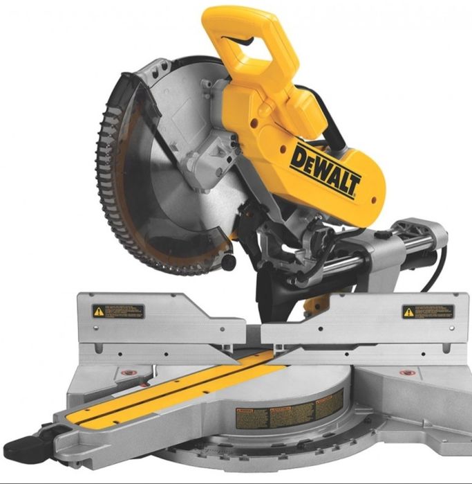 Потапящ циркуляр Dewalt DWS780
