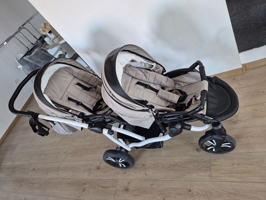 Cãruț gemeni Bebetto 42 în stare impecabilã