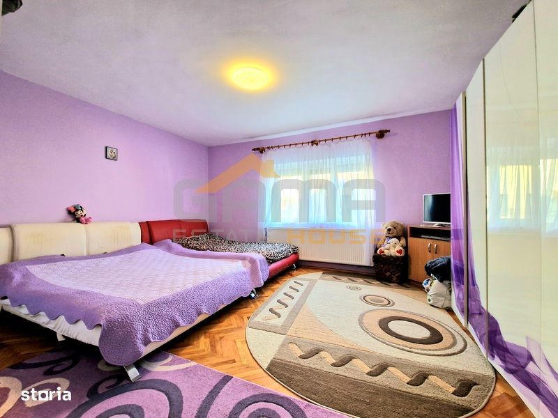 Casa 5 camere, teren 515 mp in cartierul Aradul Nou