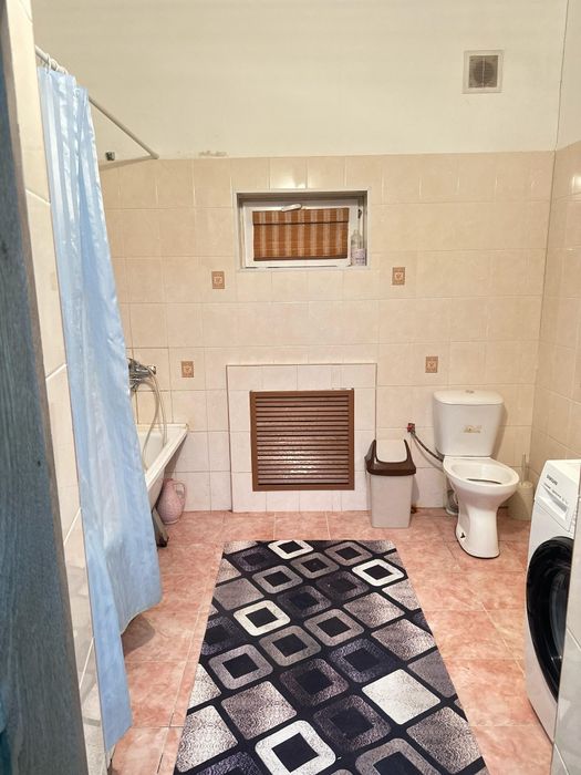 Жер уй сатылады.