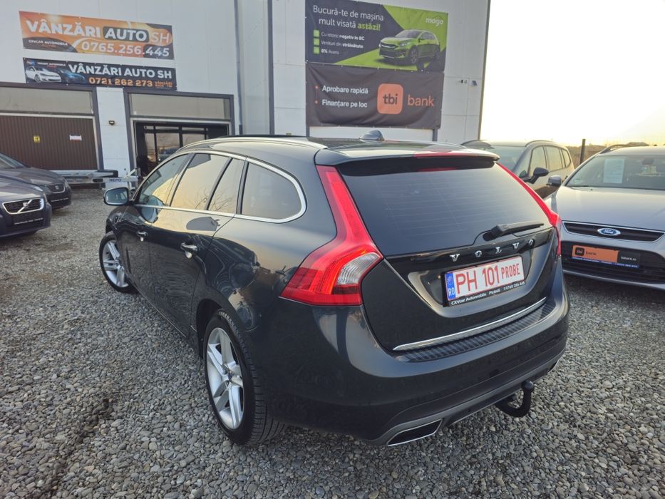 Volvo V60 2.4PlugInHybrid Distronic Line Assit Keyless