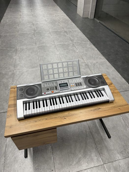 Синтезатор 61 клавиша, мощные динамики, качество Castrum Toys