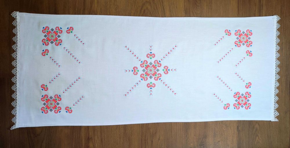 бродиран тишлайфер с българска шевица