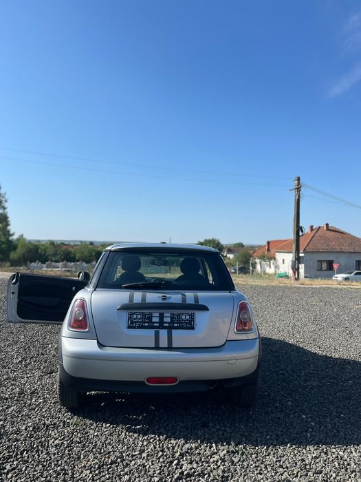 Vând Mini One 2011