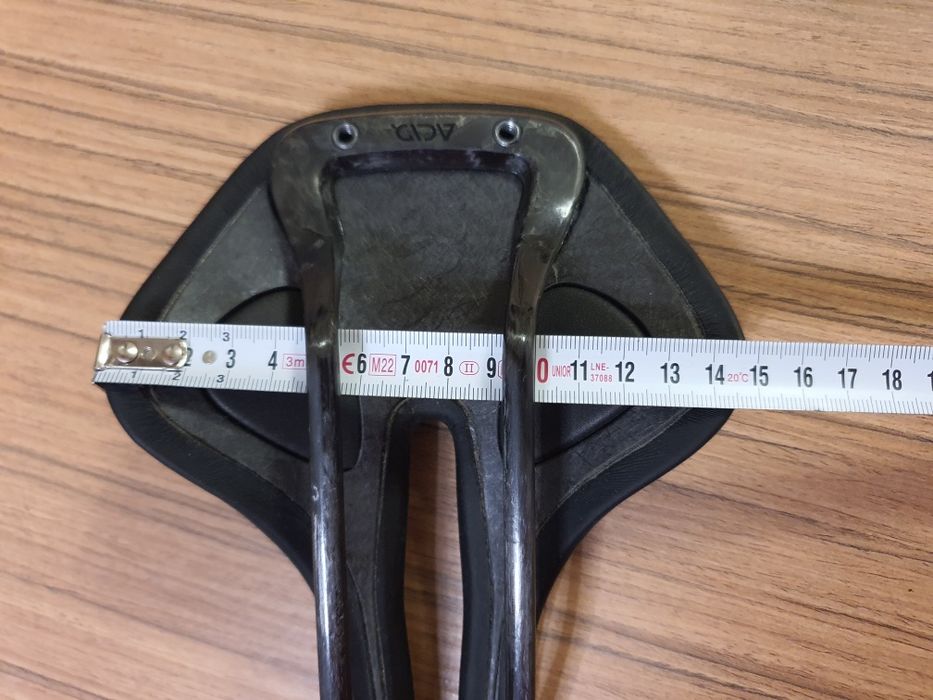 Vând șa carbon - ACID 2024 nouă