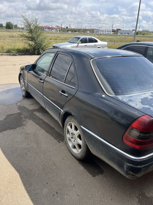 Mercedes Benz C220 W202