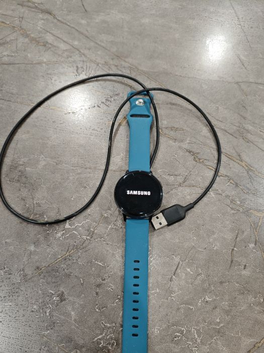 Часы смарт Samsung