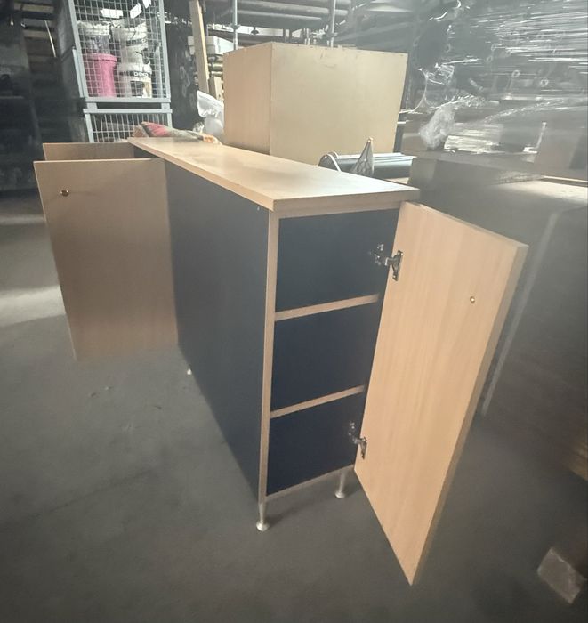 Офис мебели бюро, два шкафа