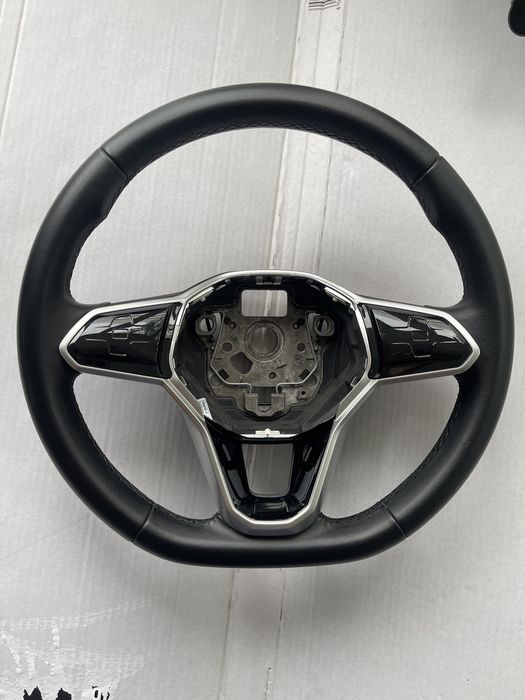 Volan VW golf 8 Tiguan Passat cu touch sau butoane