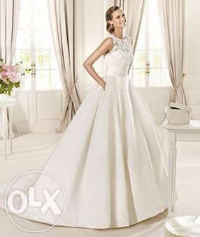 Vand rochie mireasa Pronovias model Dalia