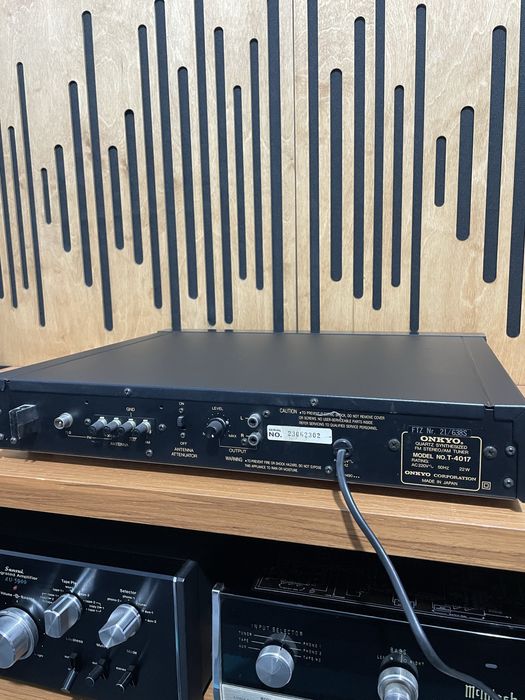 Tuner onkyo integra t-4017