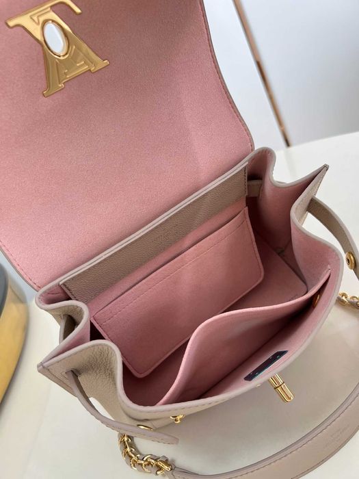 Geanta Louis Vuitton Lockme Ever mini Greige, 23 x 17 x 10 cm, Premium