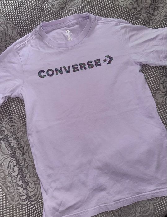 футболки Converse