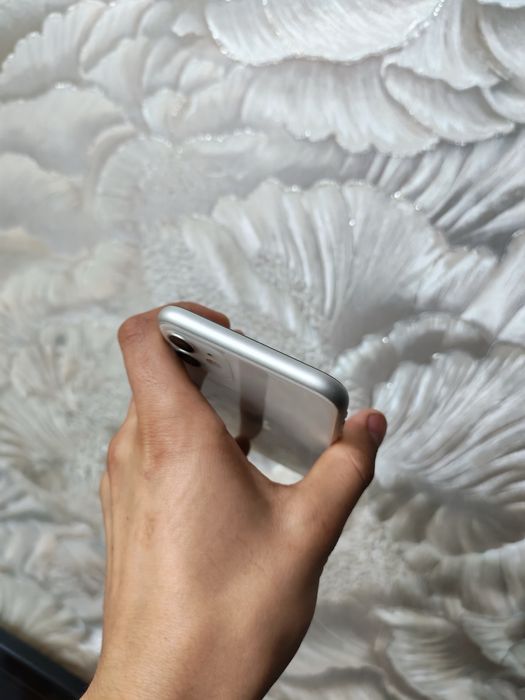 Iphone 11 ideal holatda