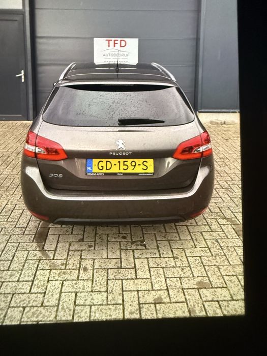 Vând peugeot 308
