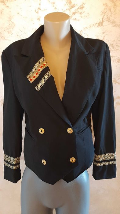 Черно сако с бродерия