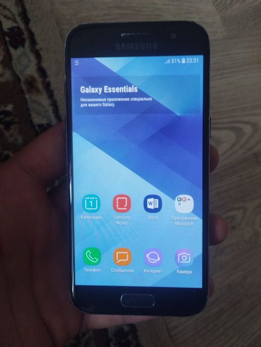 Продам смартфон самсунг  а3