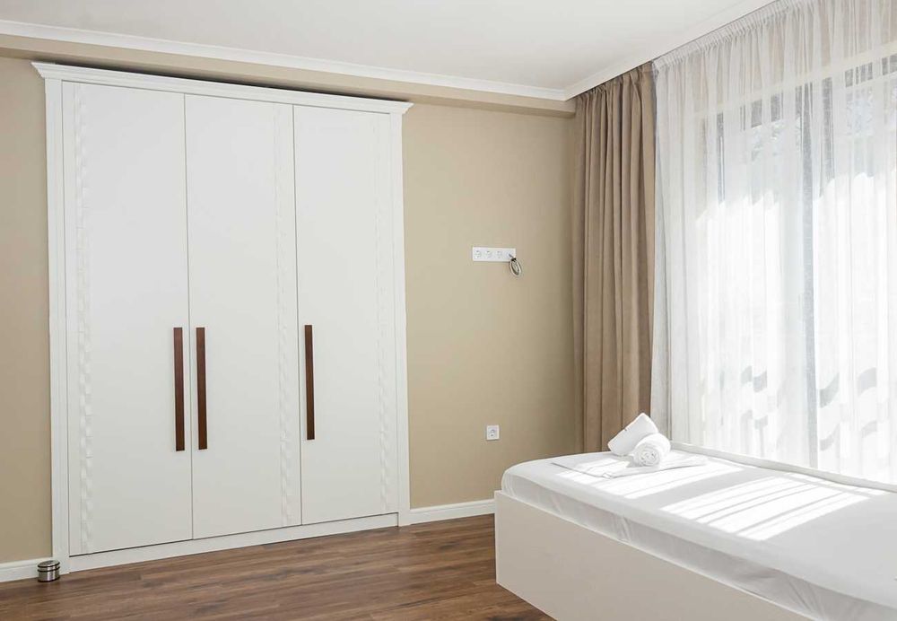 Дава се под наем Тристаен апартамент в Варна, Чайка - 93 кв.м за 1100 € - Снимка #12