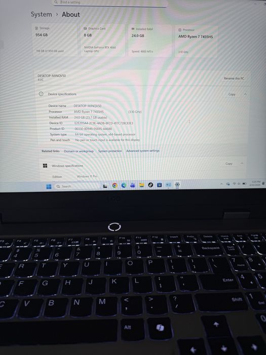 Laptop Gaming LENOVO LOQ 15ARP9, Rtx 4060 -8gb , 24gb ram Ddr5