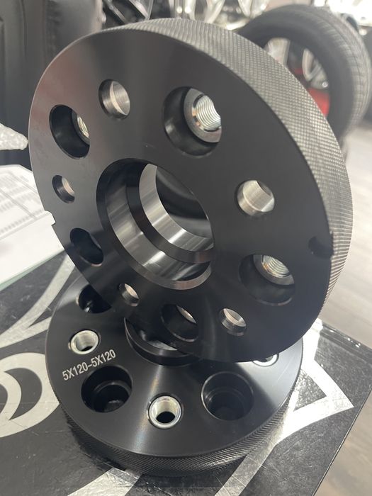 2 distantieri VW Transporter T5/T6 /VW Amarok/Touareg R5 grosime 30 mm