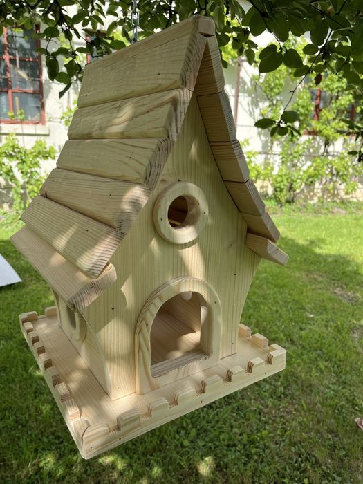 Casuta hranitor pasari