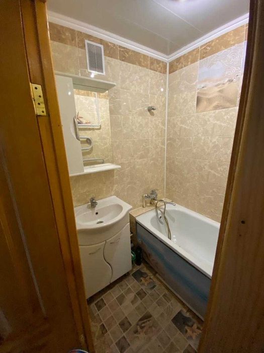 Продам 2 комнатную квартиру в Центре!