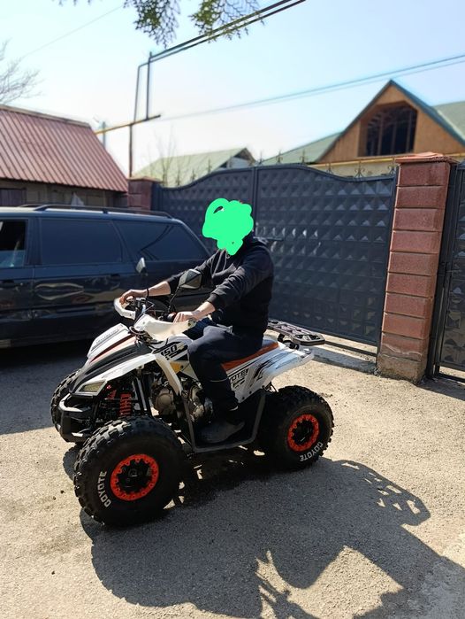 Продам подростковый квадроцикл