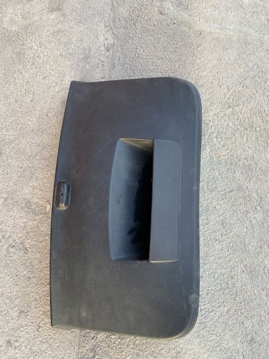 Обшивка багажника