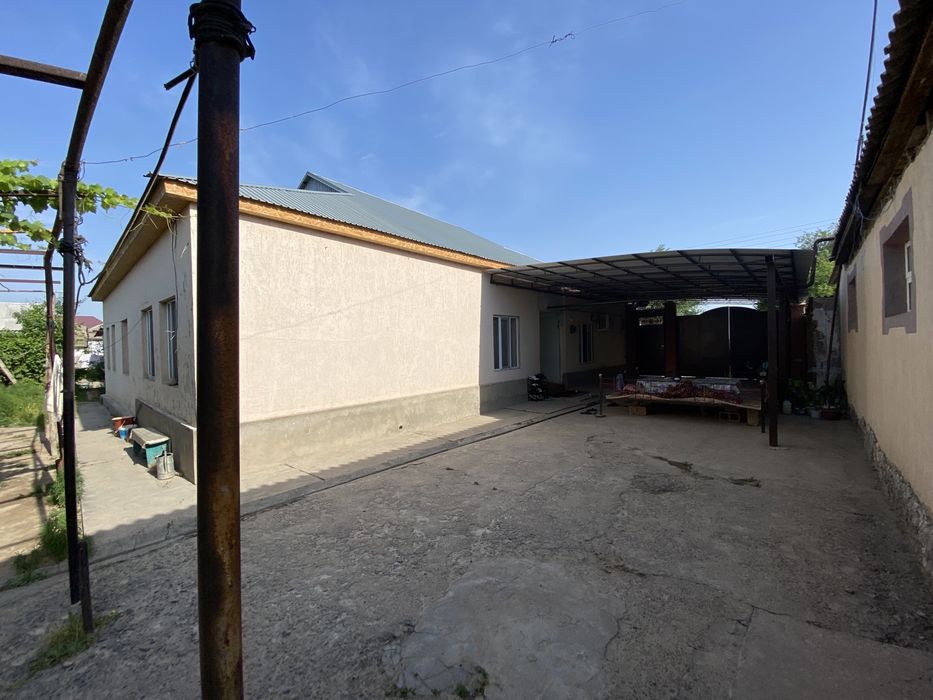 Дом продается со всеми удобствами