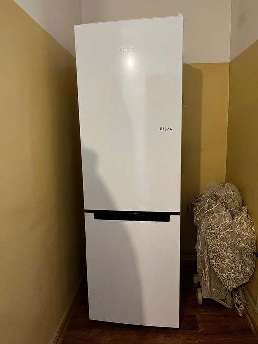 Холодильник indesit