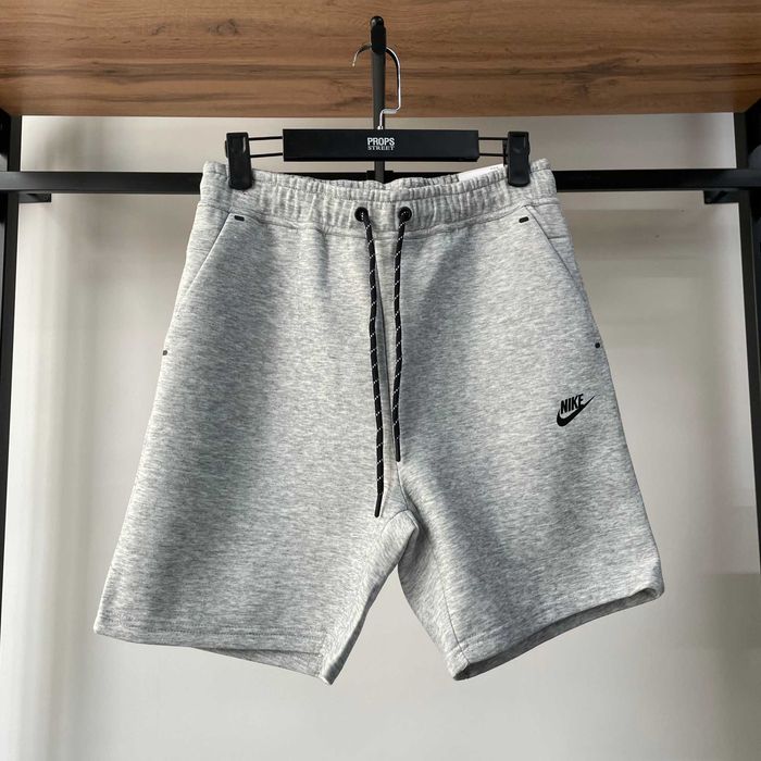 Шорты Nike tech fleece