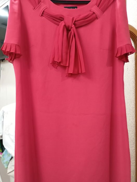 Продам  красное платье