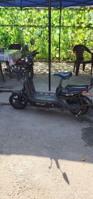 Скутер Электронной.   elektro skutor