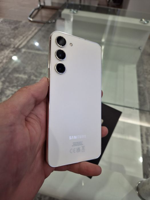 SAMSUNG  Galaxy S23 Plus
