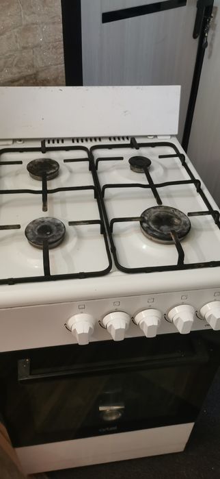 Продам газовую плиту