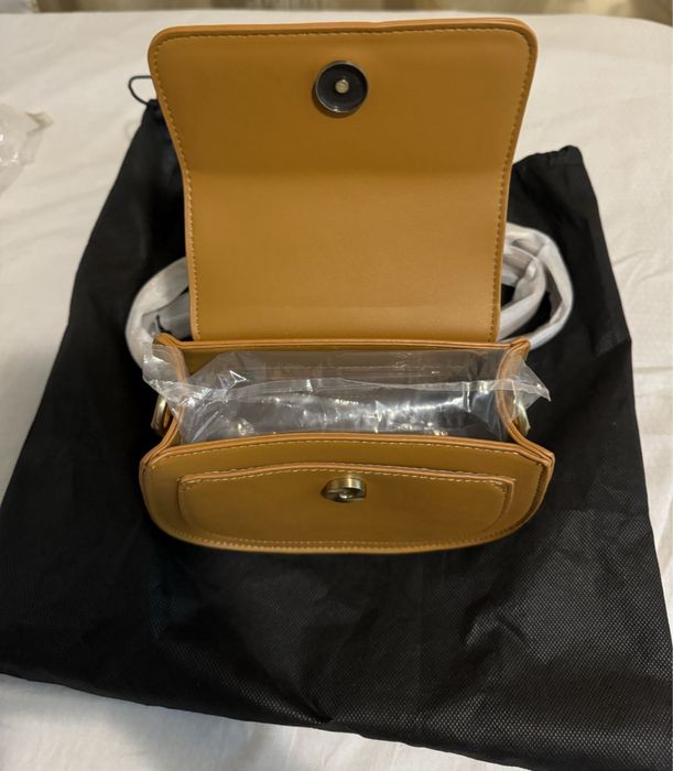 Geanta umar L'atelier du sac, Nou cu etichete