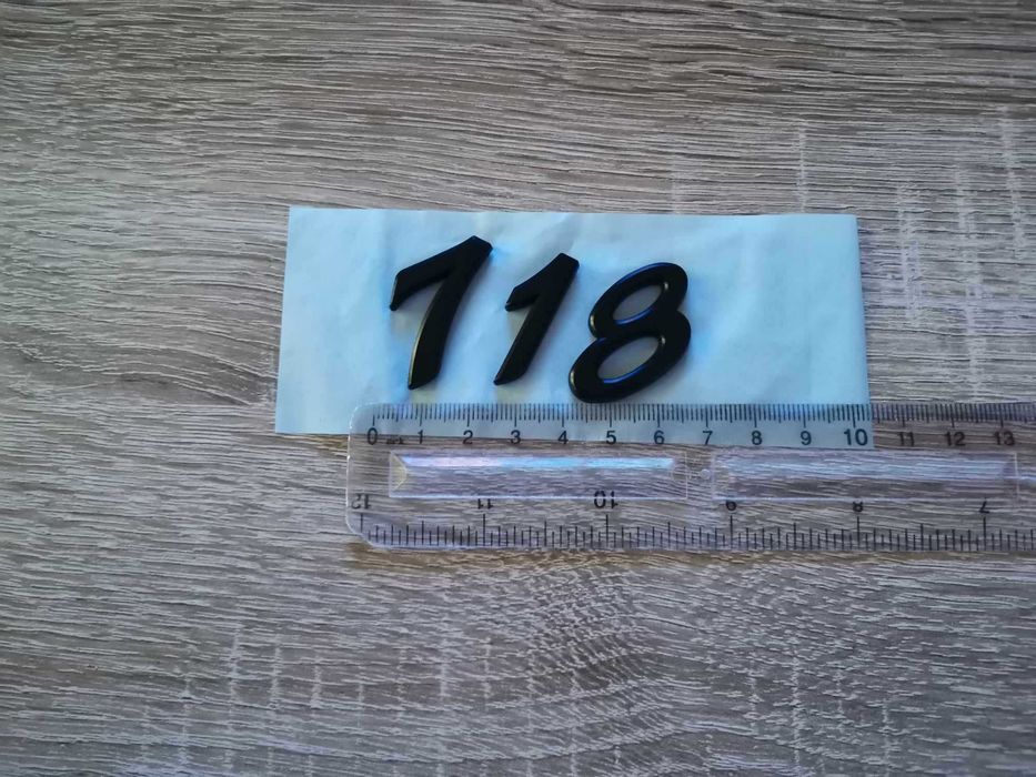 Порше Porsche 718 черен мат надпис емблема