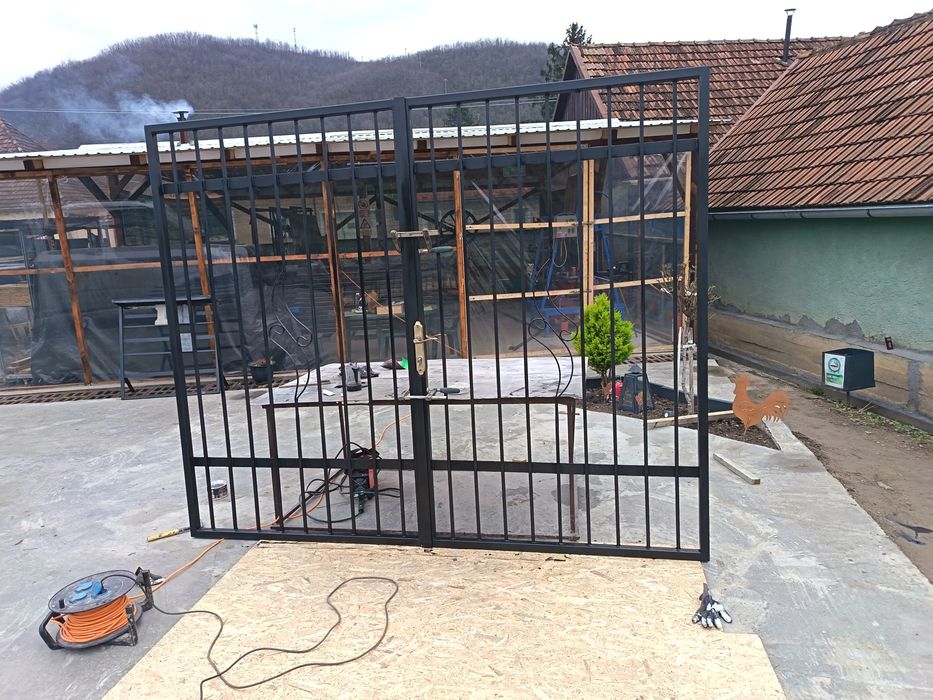 Porți de fier pe comanda