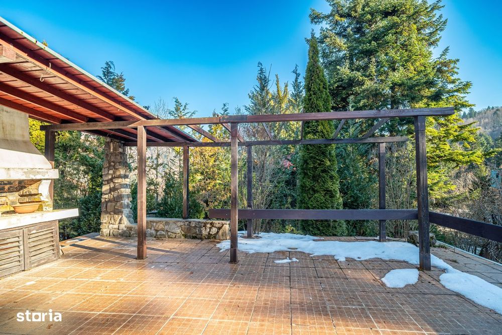 Vila cu 5 camere Sinaia, zonă liniștită, aproape de centrul statiunii