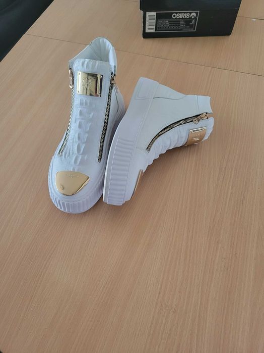 Ghete Adidasi barbati piele naturala model crocodil alb auriu 42 nou