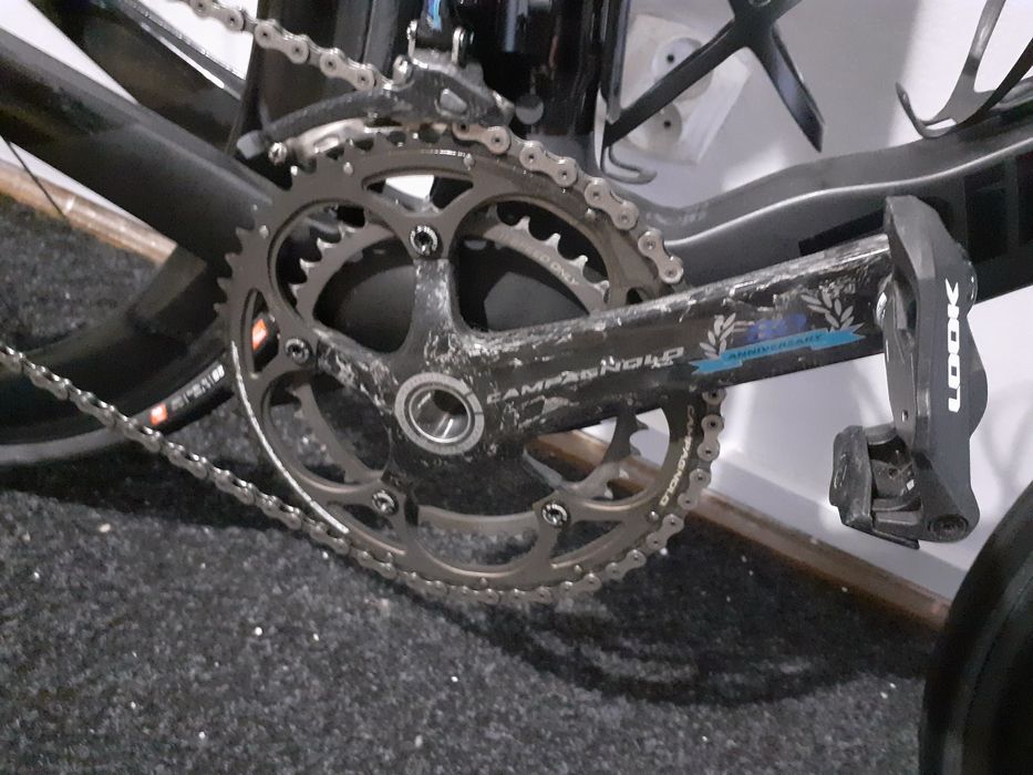Vind Pinarello F12 si F - echipare Campagnolo Super Record 11v - roti Prolite