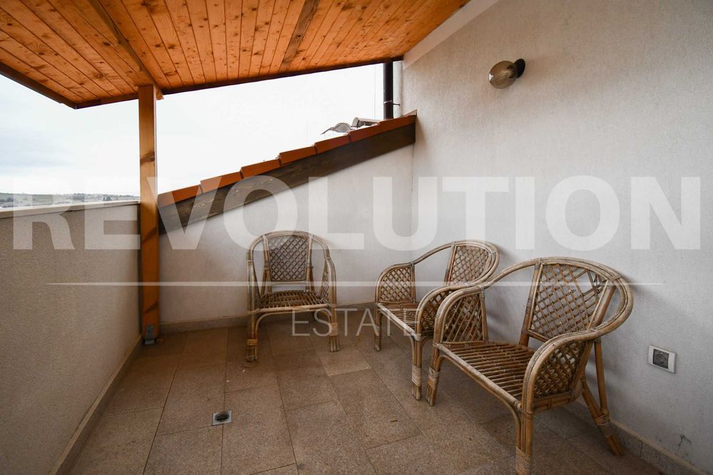 Дава се под наем Къща в София, Център - 318 кв.м за 1700 € - Снимка #18