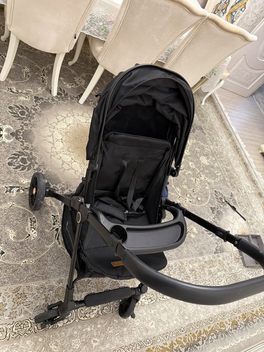 Коляска прогулочная