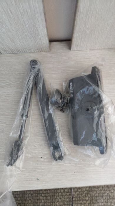 Доводчик новый бронзовый